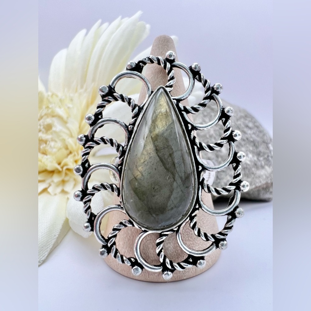 LABRADORITE RING - Picture 7 of 7